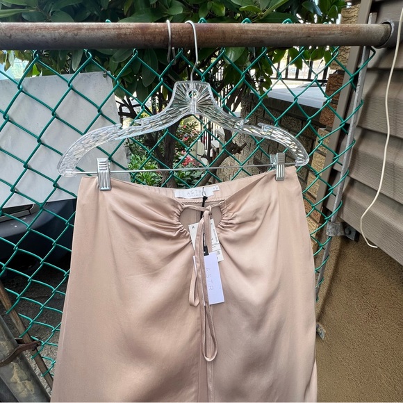 ASTR Robin Tie Waist Cutout Midi Skirt Khaki M - Picture 12 of 12